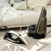 PF01483VDEEU7 2600W Steam Station Black and Platinum